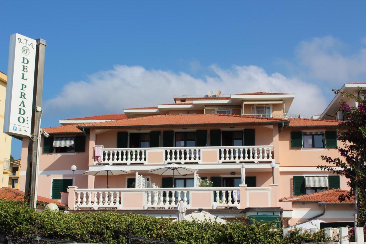 Del Prado Aparthotel Riva Ligure Εξωτερικό φωτογραφία