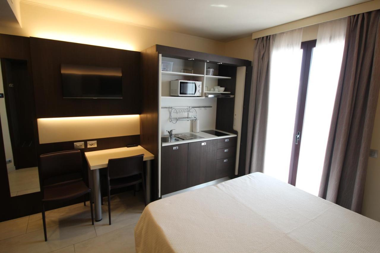 Del Prado Aparthotel Riva Ligure Εξωτερικό φωτογραφία