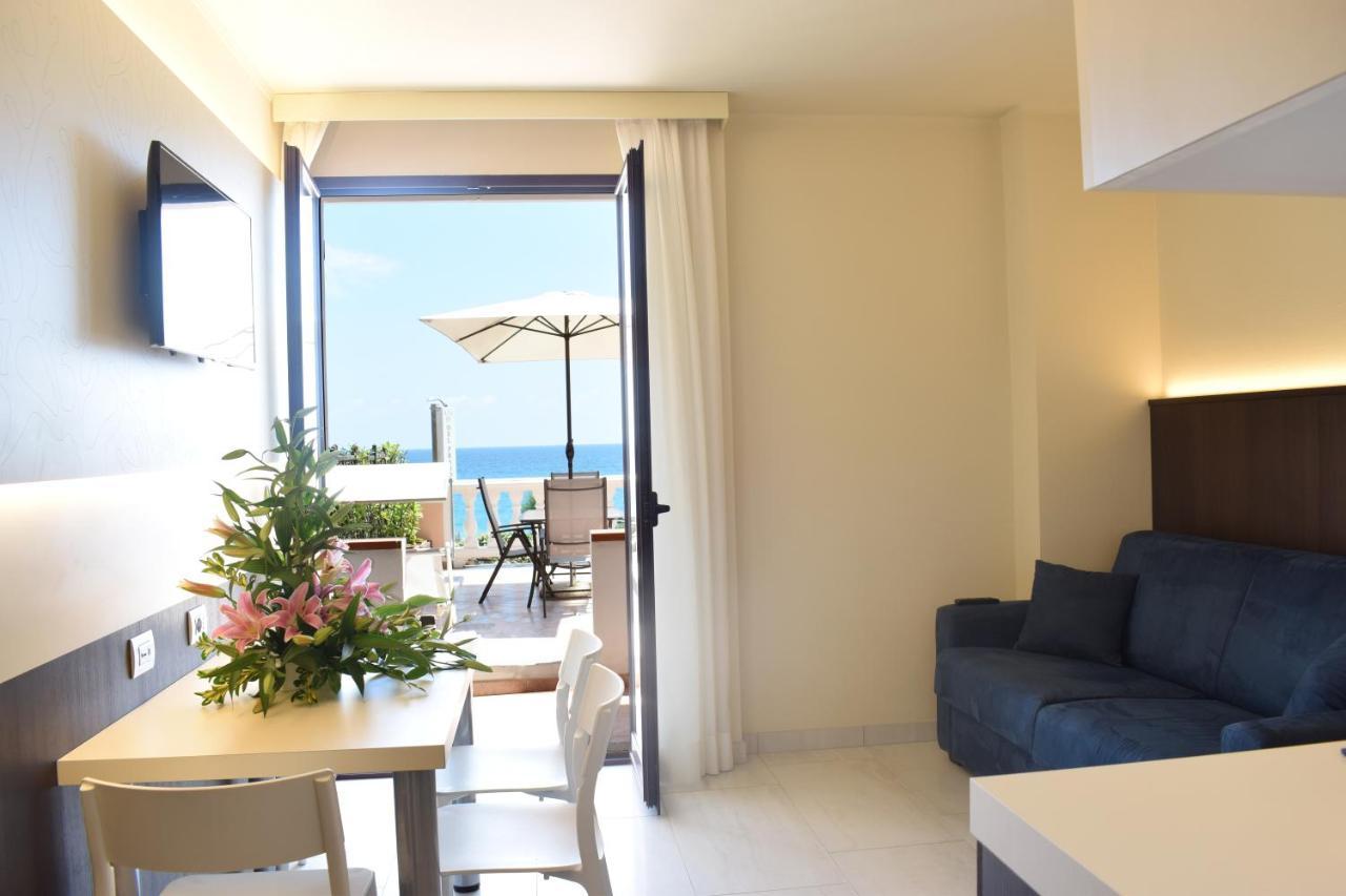 Del Prado Aparthotel Riva Ligure Εξωτερικό φωτογραφία