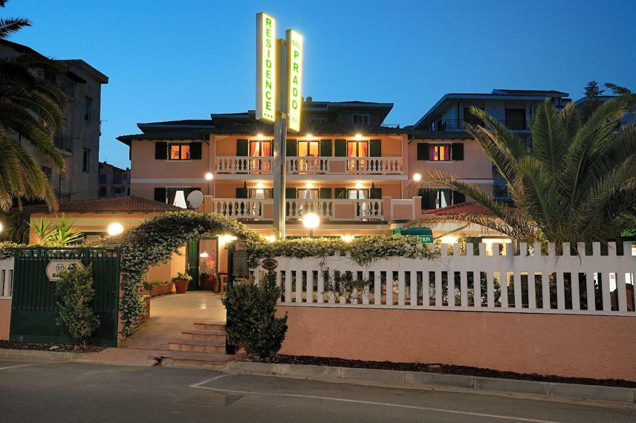 Del Prado Aparthotel Riva Ligure Εξωτερικό φωτογραφία