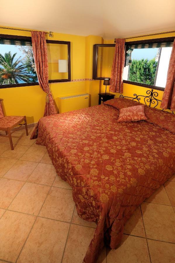 Del Prado Aparthotel Riva Ligure Εξωτερικό φωτογραφία