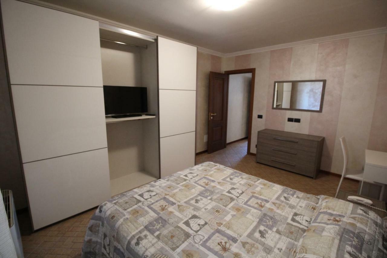 Del Prado Aparthotel Riva Ligure Εξωτερικό φωτογραφία