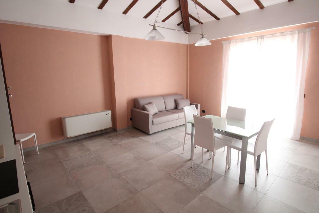 Del Prado Aparthotel Riva Ligure Εξωτερικό φωτογραφία