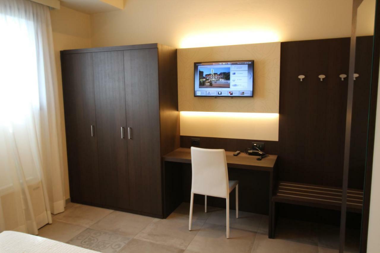 Del Prado Aparthotel Riva Ligure Εξωτερικό φωτογραφία