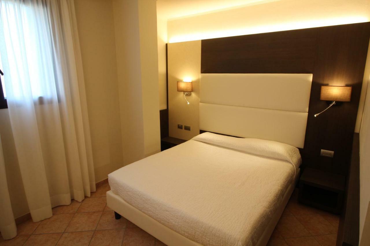 Del Prado Aparthotel Riva Ligure Εξωτερικό φωτογραφία