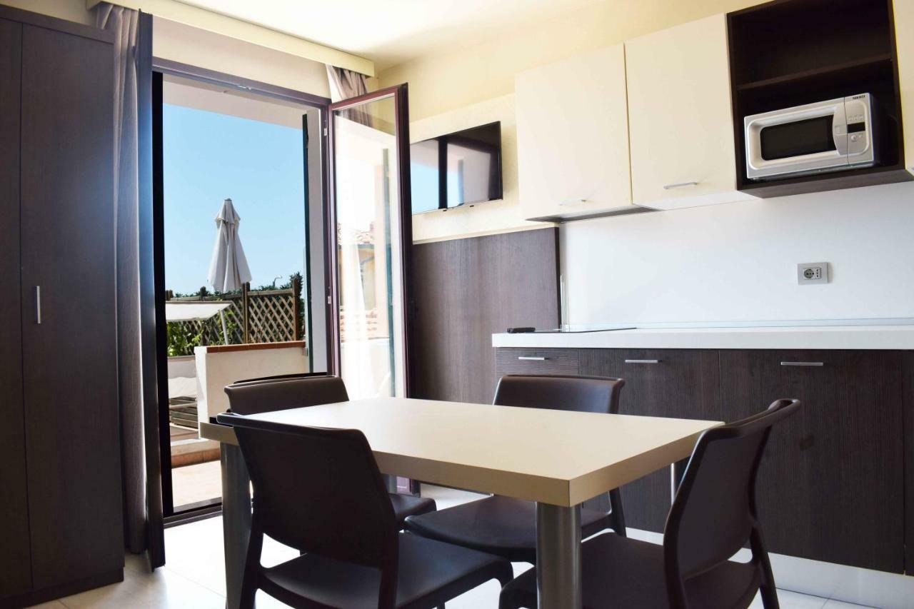Del Prado Aparthotel Riva Ligure Εξωτερικό φωτογραφία