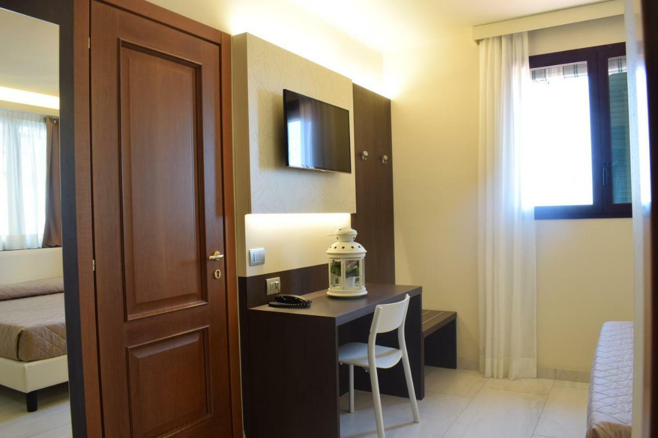 Del Prado Aparthotel Riva Ligure Εξωτερικό φωτογραφία